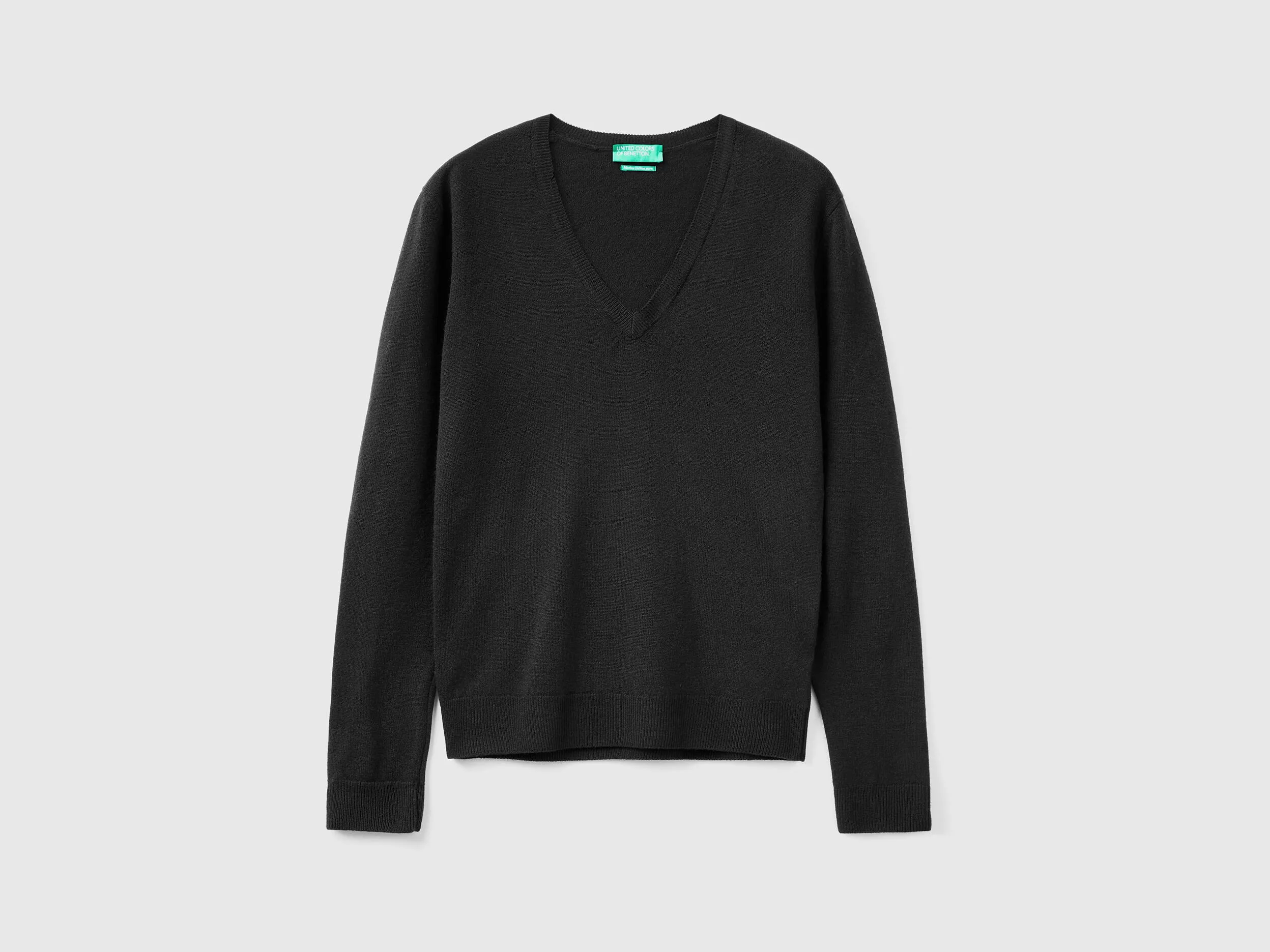 Black V-neck sweater in pure Merino wool - Black | Benetton