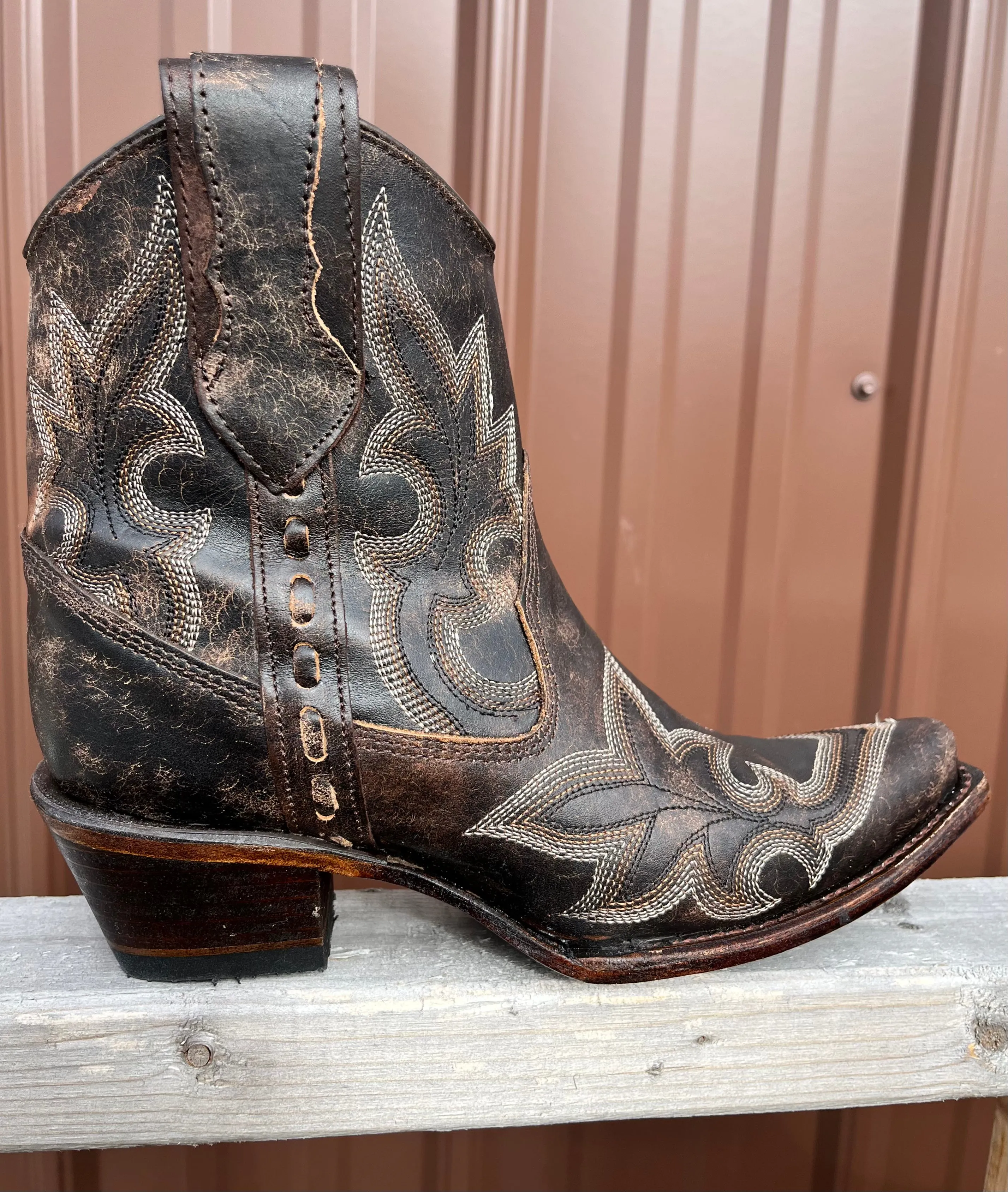 Circle G by Corral Women's Dark Brown Ankle Cowgirl Boot L5917