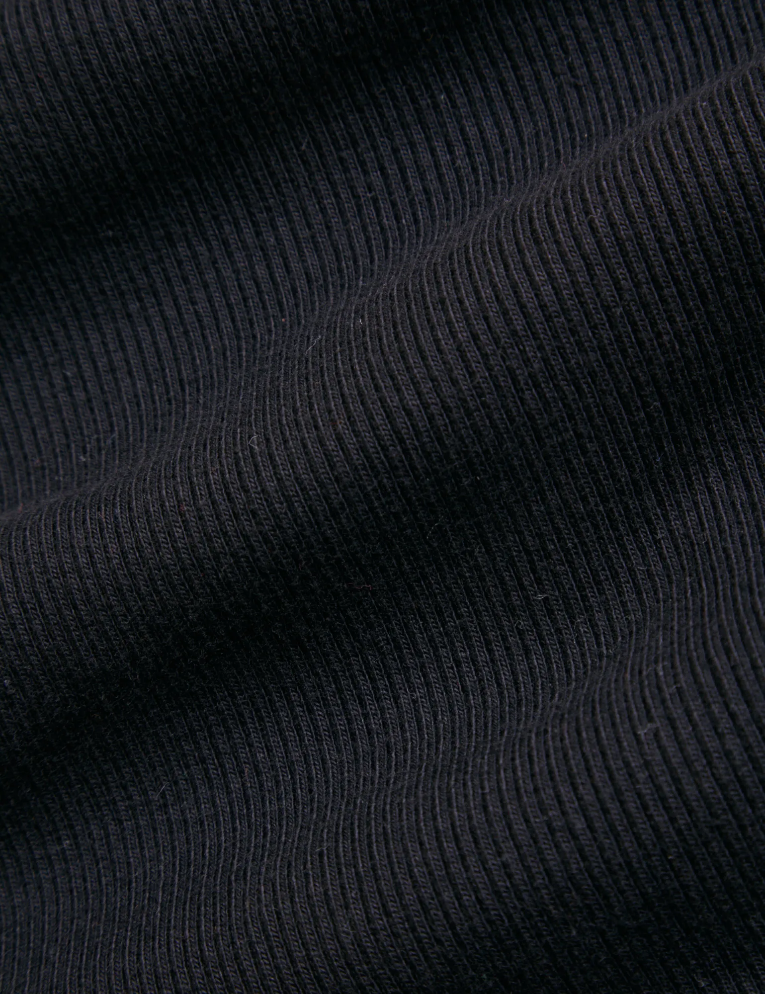 Essential Turtleneck - Basic Black