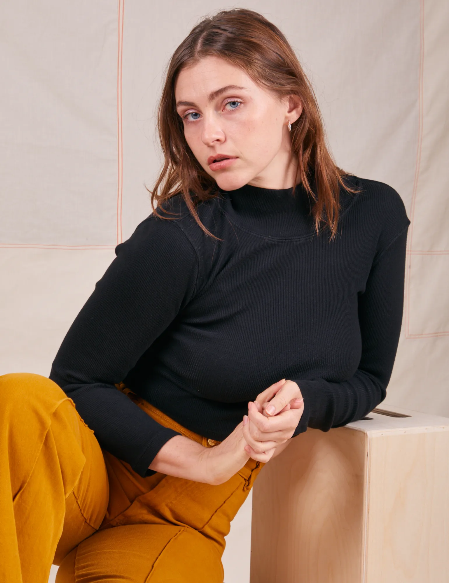 Essential Turtleneck - Basic Black