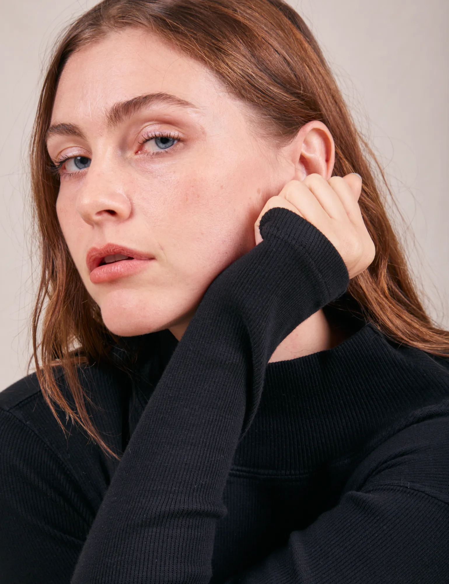 Essential Turtleneck - Basic Black