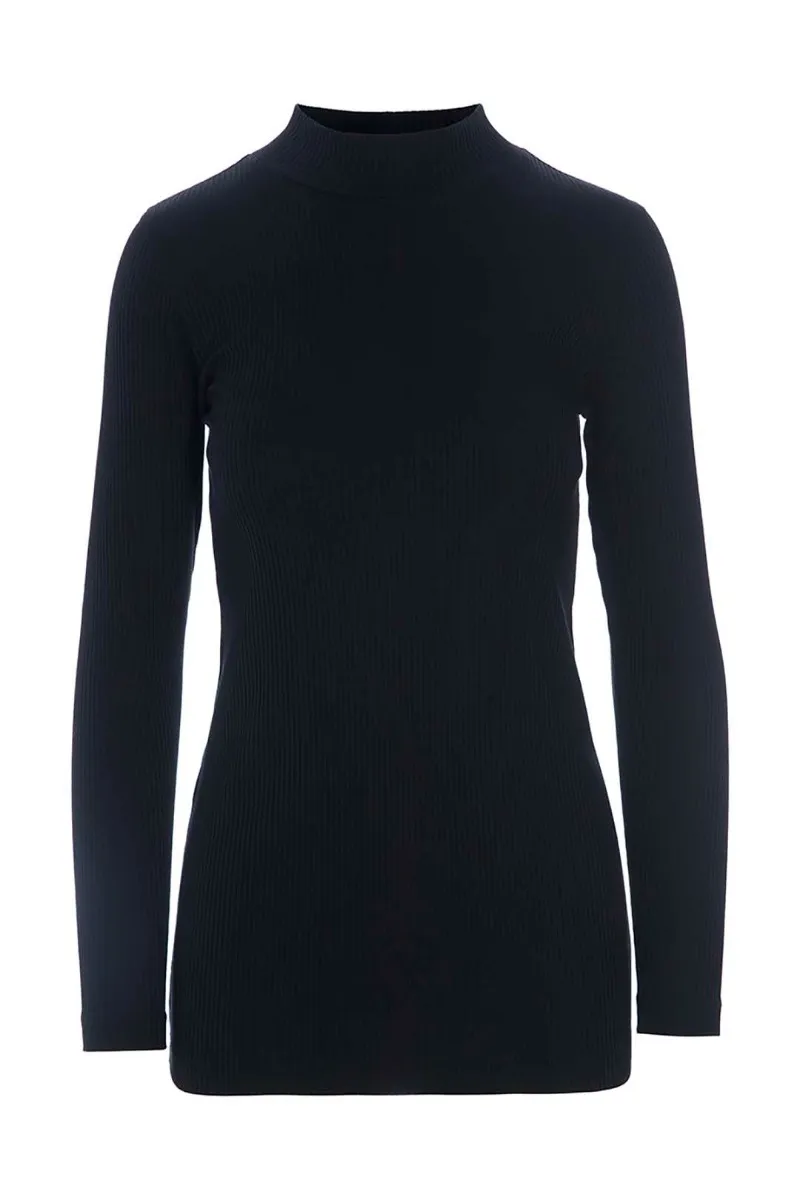 Globe rib turtleneck blouse