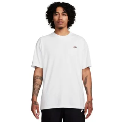 Men's Nike Sportswear Sneaker Left Chest T-Shirt