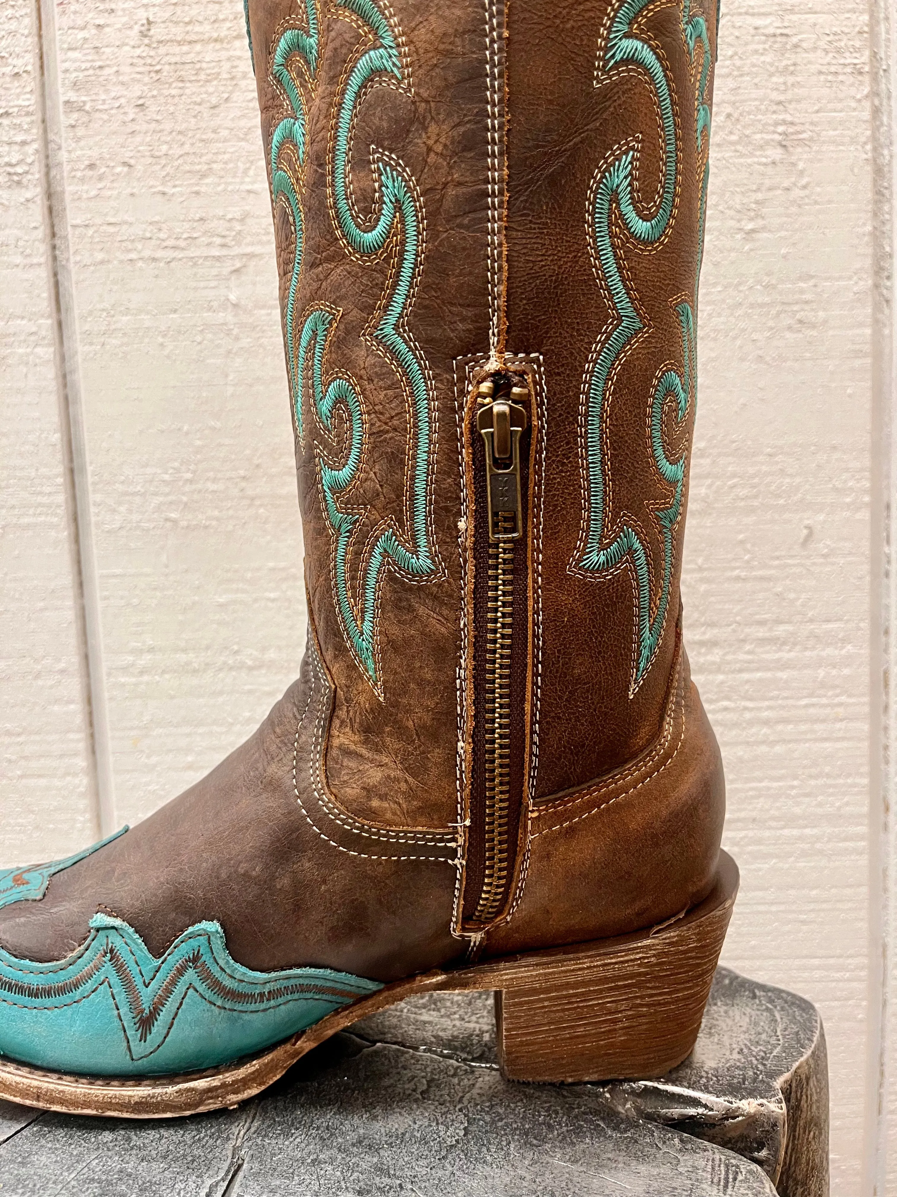 Roper Women's Shyla Burnish Blue Wing Tip Snip Toe Cowgirl Boots 7628-8587