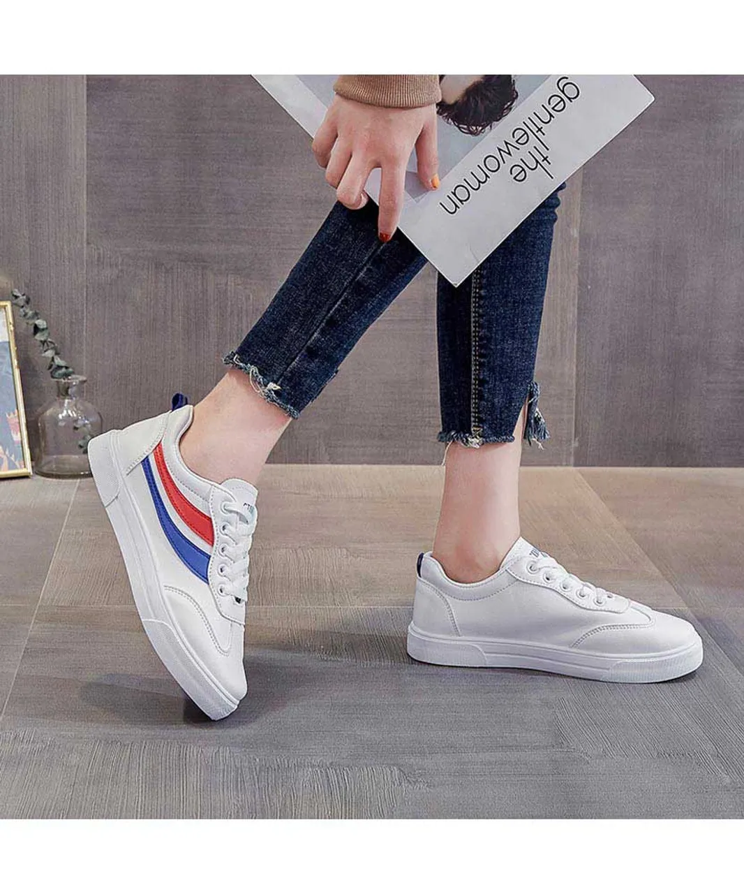 White mixed blue red color stripe shoe sneaker